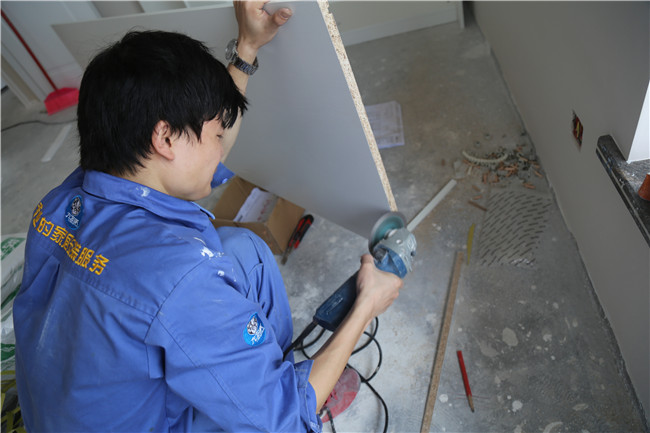 驚！一個核桃就能輕松解決家具維修問題