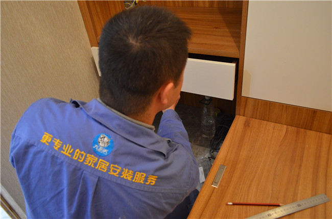 實木家具安裝技巧