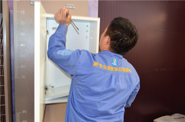 先安裝櫥柜還是先做吊頂？