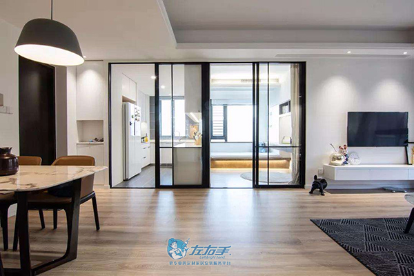 學會廚房玻璃推拉門安裝方法，讓廚房明亮又通透