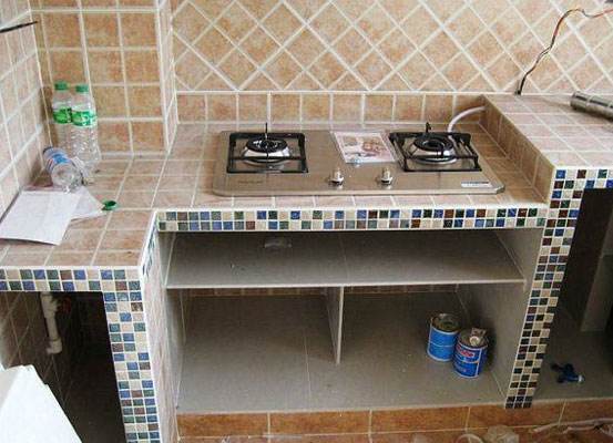 磚砌櫥柜的優(yōu)點和缺點是什么？磚砌櫥柜安裝注意事項是什么？