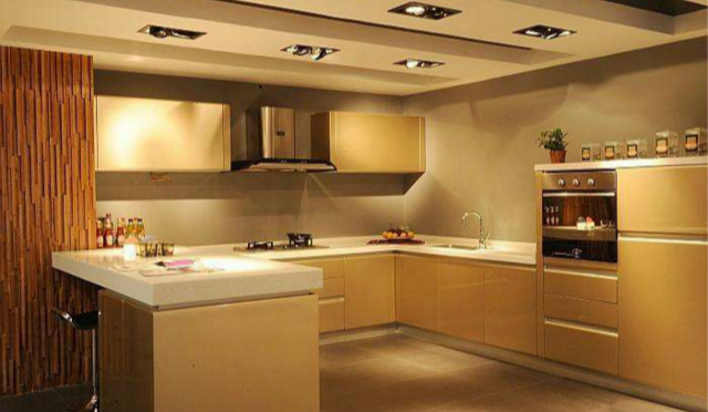 烤漆櫥柜門(mén)板上的油污清理技巧，清理步驟有哪些？