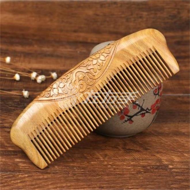 檀木梳子有什么好處？檀木梳子的功效與作用