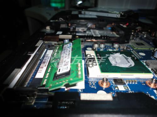 小白如何給電腦加裝內(nèi)存條？注意事項(xiàng)