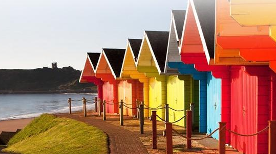 家裝建材材料：家裝時(shí)，實(shí)木家具翻新為什么要選擇水性漆？