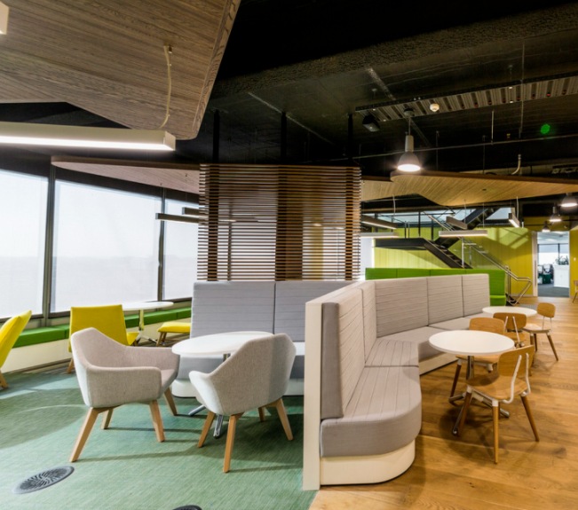 辦公家具設(shè)計回收：為何企業(yè)更流行定制辦公家具？