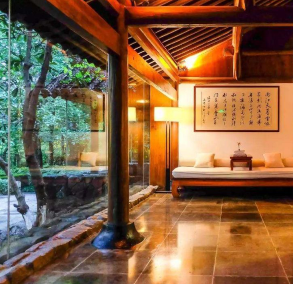 成都金星紫檀：紅木家具擺放大有講究，各類家具各有“千秋”