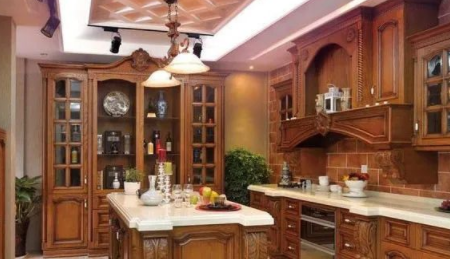 沈陽實木櫥柜品牌;實木櫥柜的優(yōu)點有哪些？實木櫥柜定制要注意什么？