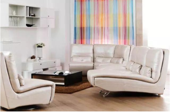 舊沙發(fā)怎樣翻新要多少錢？新買的皮沙發(fā)就變成了老舊沙發(fā)？