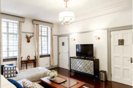 新房美式裝修;新房裝修，室內(nèi)木門(mén)該如何選？