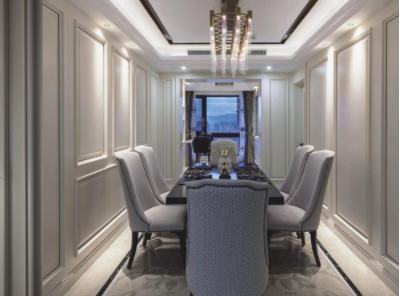 高端全屋定制家具：實(shí)木全屋定制里實(shí)木護(hù)墻板施工工藝注意事項(xiàng)。