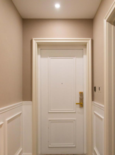 踢腳線安裝材質(zhì);墻面裝一圈護(hù)墻板，還要不要裝踢腳線？