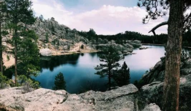 辦公空間室內(nèi)設(shè)計，如何實現(xiàn)全新的辦公空間設(shè)計理念?