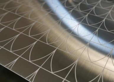 閣樓裝修案例：裝修的黑鋼，不銹鋼門(mén)的鍍銅板是什么？