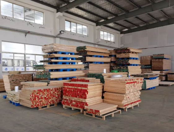 實(shí)木護(hù)墻板定制價(jià)格，為什么實(shí)木護(hù)墻板這么美？