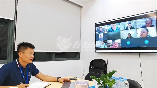 雙十一左右手的奮斗紀(jì)念日——1個(gè)組織、1個(gè)目標(biāo)、1個(gè)指令、1起努力！