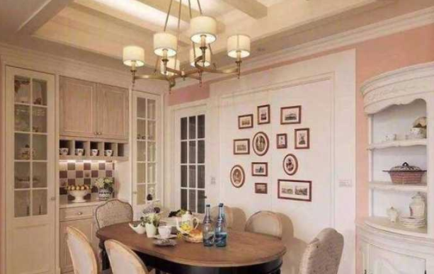 酒柜隔斷設計圖，靠墻酒柜有什么作用？