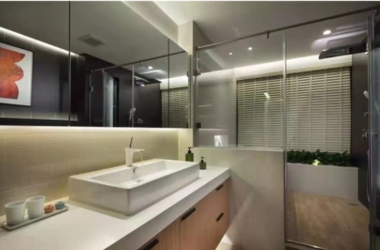 衛(wèi)生間玻璃隔斷配件：衛(wèi)生間玻璃隔斷有哪些作用？新房衛(wèi)生間這樣隔斷增加空間感