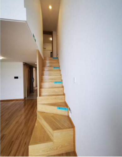 多層復(fù)合實(shí)木地板：地板的分類和優(yōu)缺點(diǎn)，實(shí)木地板、實(shí)木復(fù)合地板、強(qiáng)化地板