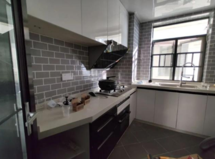 定制櫥柜：木質(zhì)、石材、磚砌、不銹鋼哪種材料好？