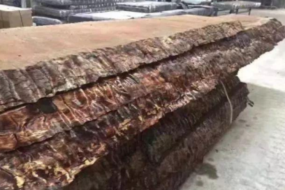 實(shí)木板種類：原木大板桌走入千家萬戶，為什么現(xiàn)在都選擇原木家具