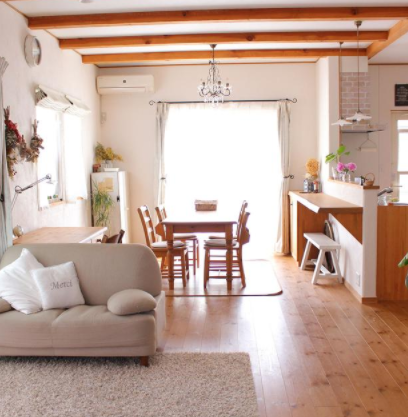 日本奇葩公寓：全屋采用原木家具，這個日本公寓溫暖又治愈