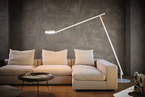 中式落地?zé)舫叽?，局部照明與氛圍營(yíng)造的利器