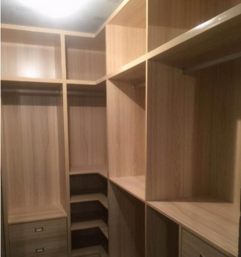 整體衣柜品牌加盟：裝修做衣柜五金件怎么選擇？